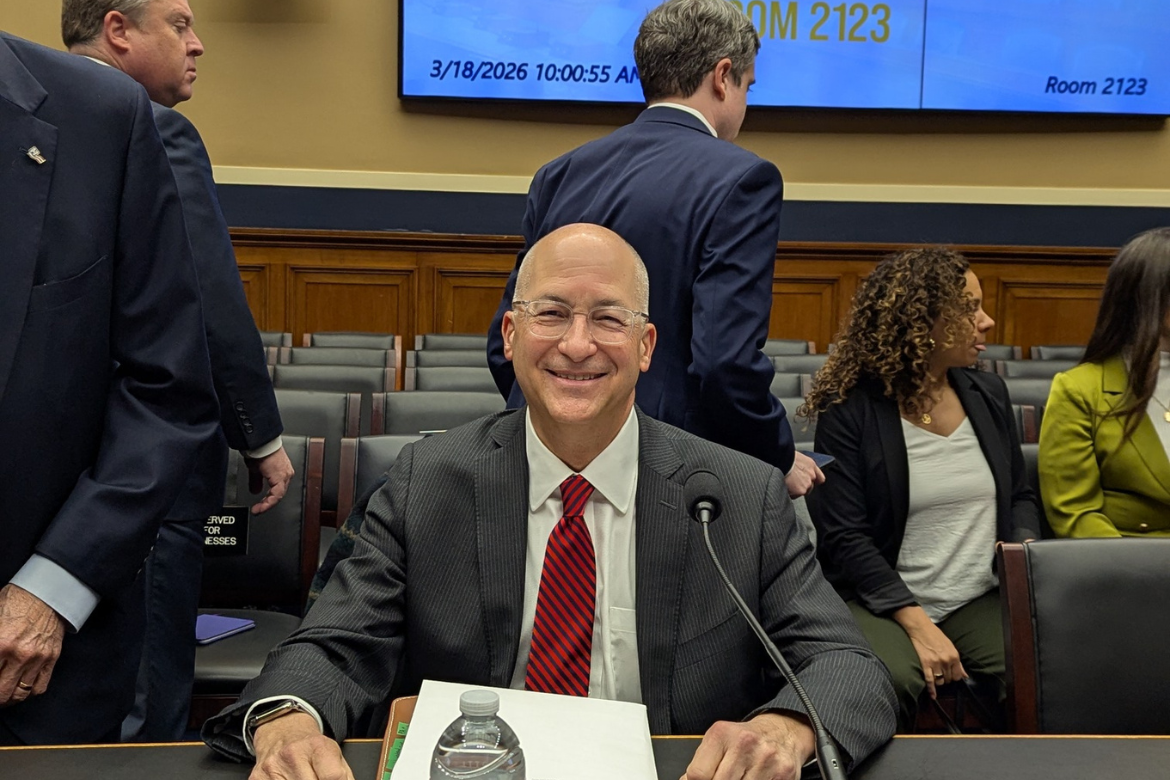 AMA Board Chair David H. Aizuss, MD, testifies before Congress