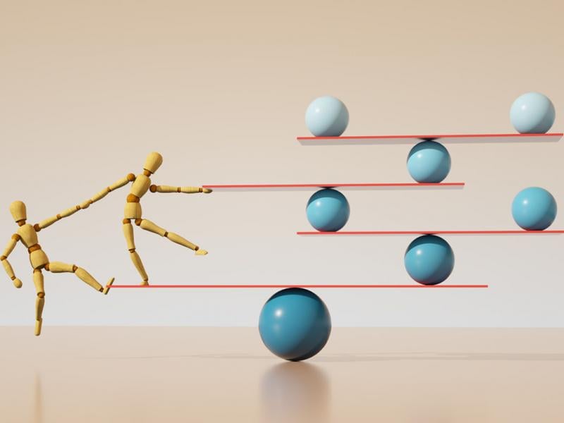 Mannequins balancing