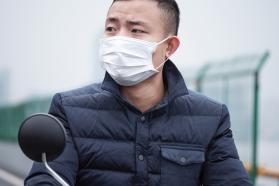 Man wearing face mask