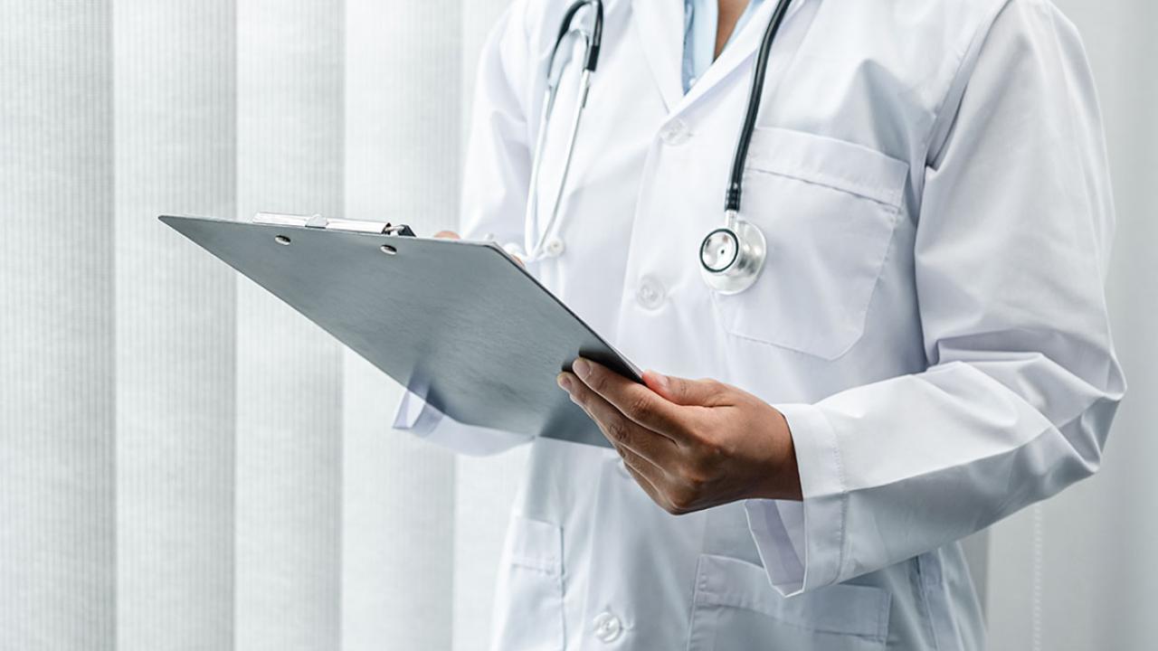 Omicron pushed doctors to the brink. 3 keys to get them back. - Vimarsana News