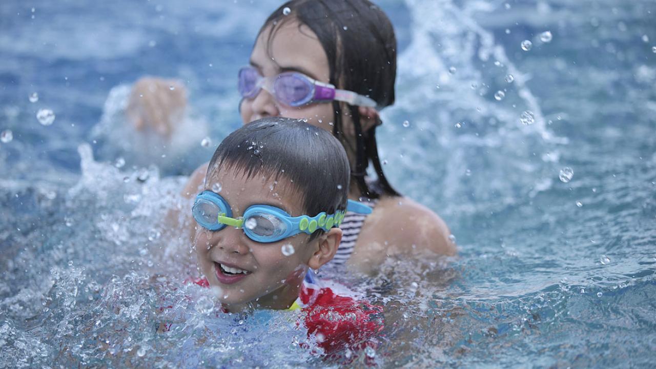 Swimmers ear drops have rubbing alcohol in it. This is caustic to the  middle ear mucosa. Hydrogen peroxide has the same effect. Please make note  and do not use these products if you have a hole in ..., image size:1280x720