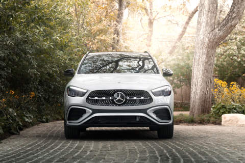 Mercedes-Benz 2026 GLA SUV - February
