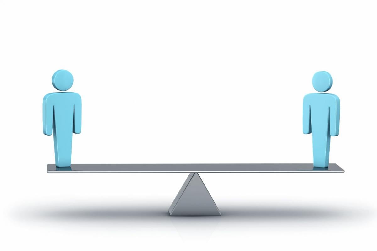 Two figures on a scale