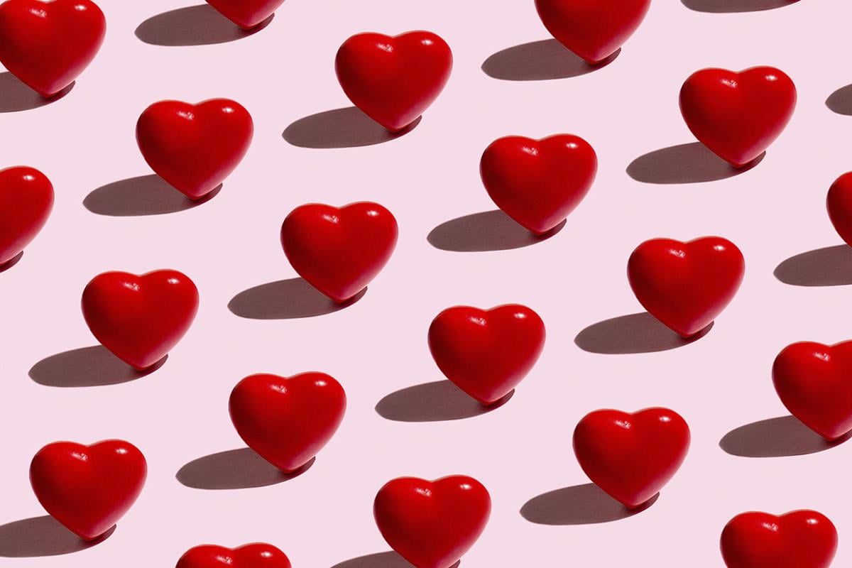 Multiple love hearts in a pattern