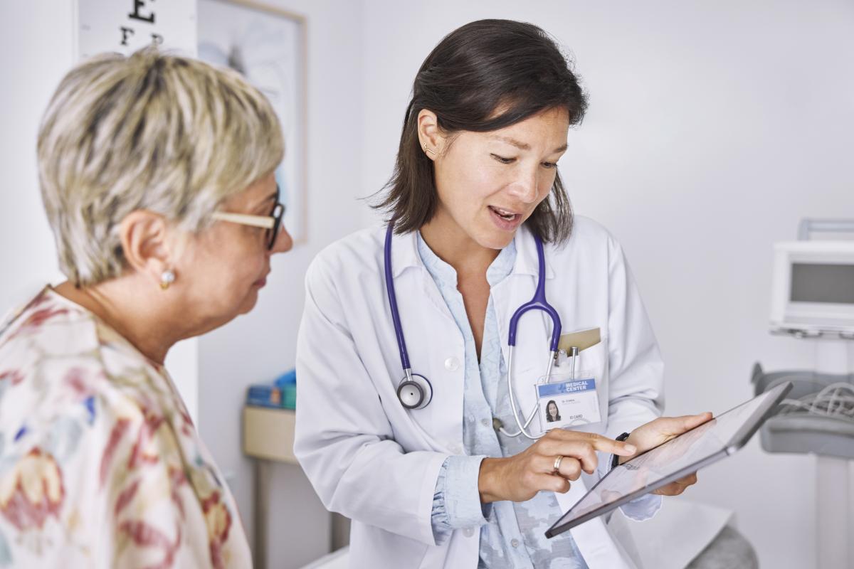 Doctor with patient VBC